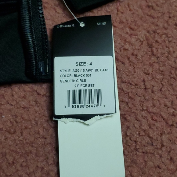 ADIDAS - Picture 12 of 12